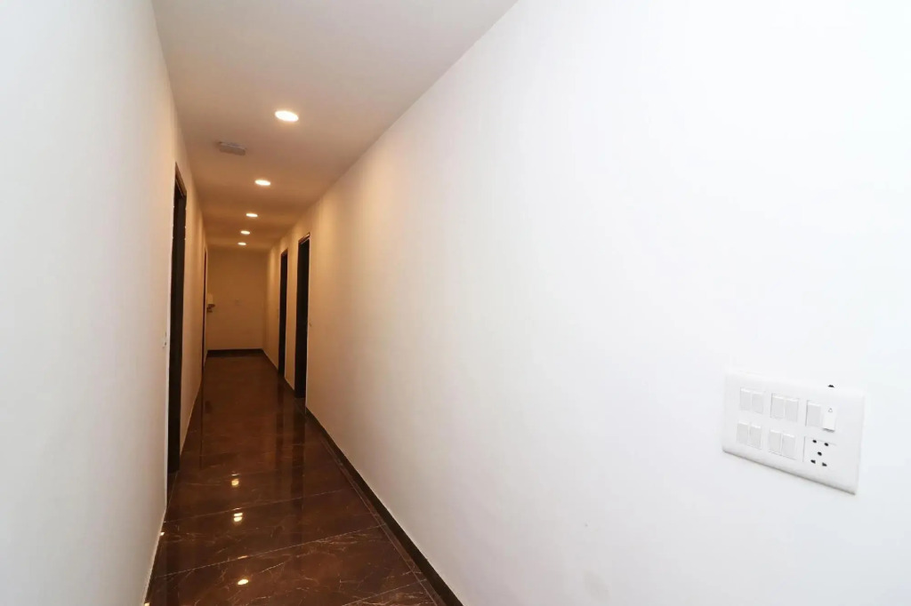 OYO 63150 City House