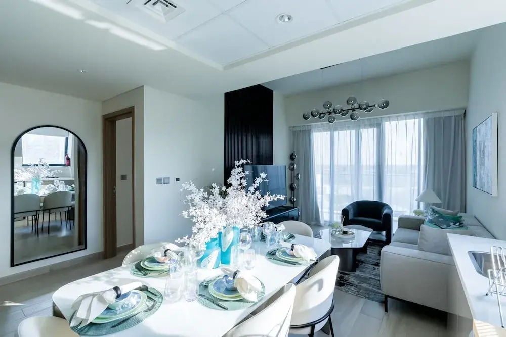 Nasma Luxury Stays - Azizi Riviera 44