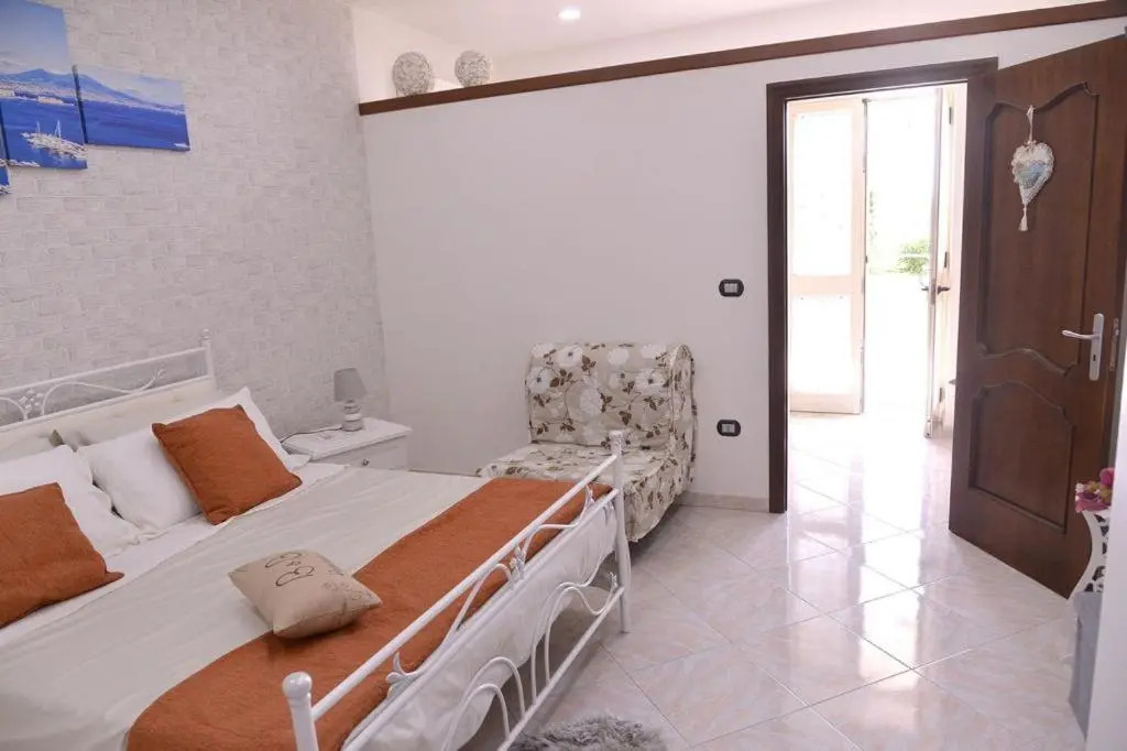 B&B Vesuvian Stone
