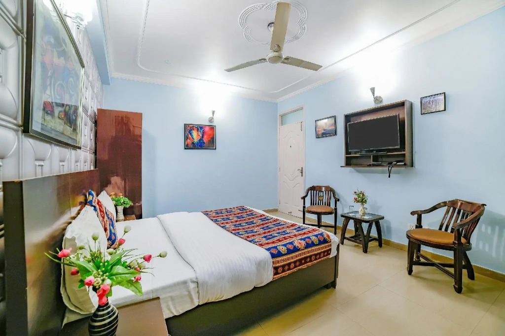 OYO 11247 Hotel Flic Flac