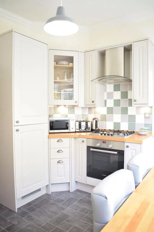 1 Bedroom Apartment near Park in South West London