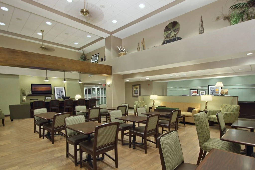 Hampton Inn & Suites Alexandria