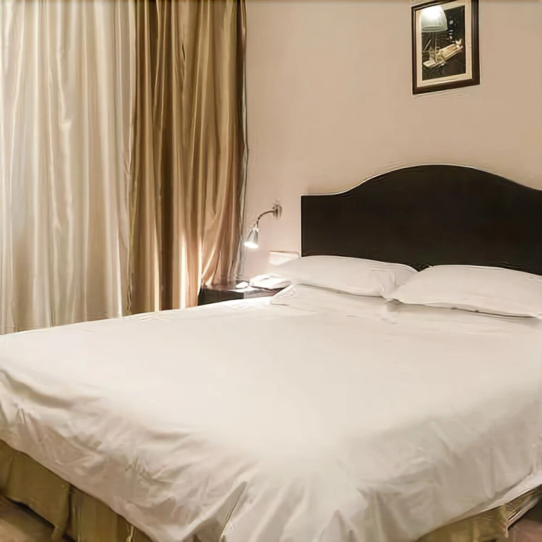 Goldenplam Hotel