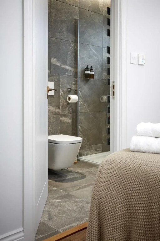 HIDEOUT Hotel