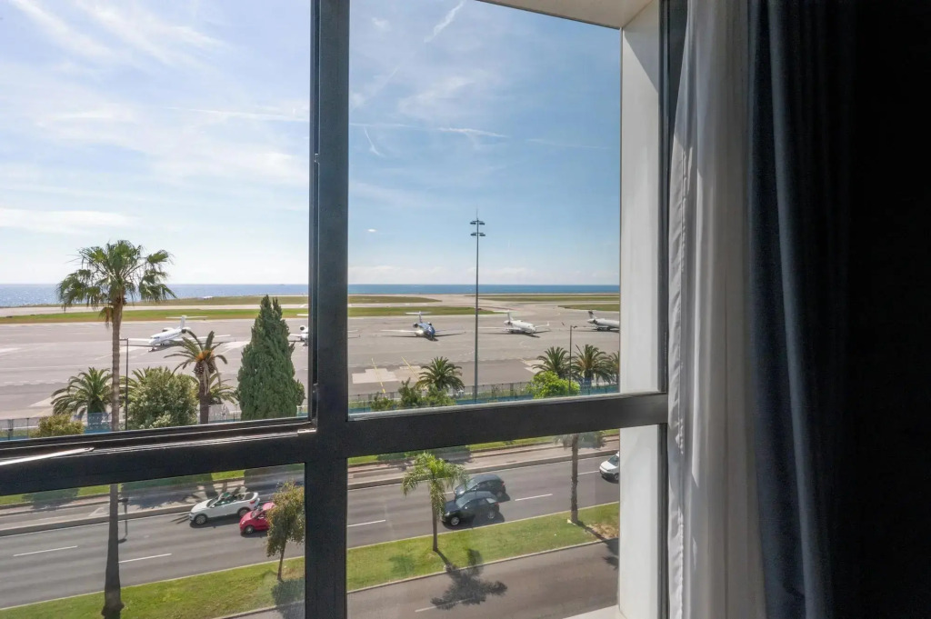 Nemea Appart Hotel Nice Arenas Aéroport