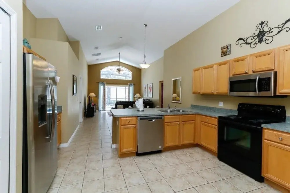 Enchanted Emerald 4 Bedroom Home by RedAwning