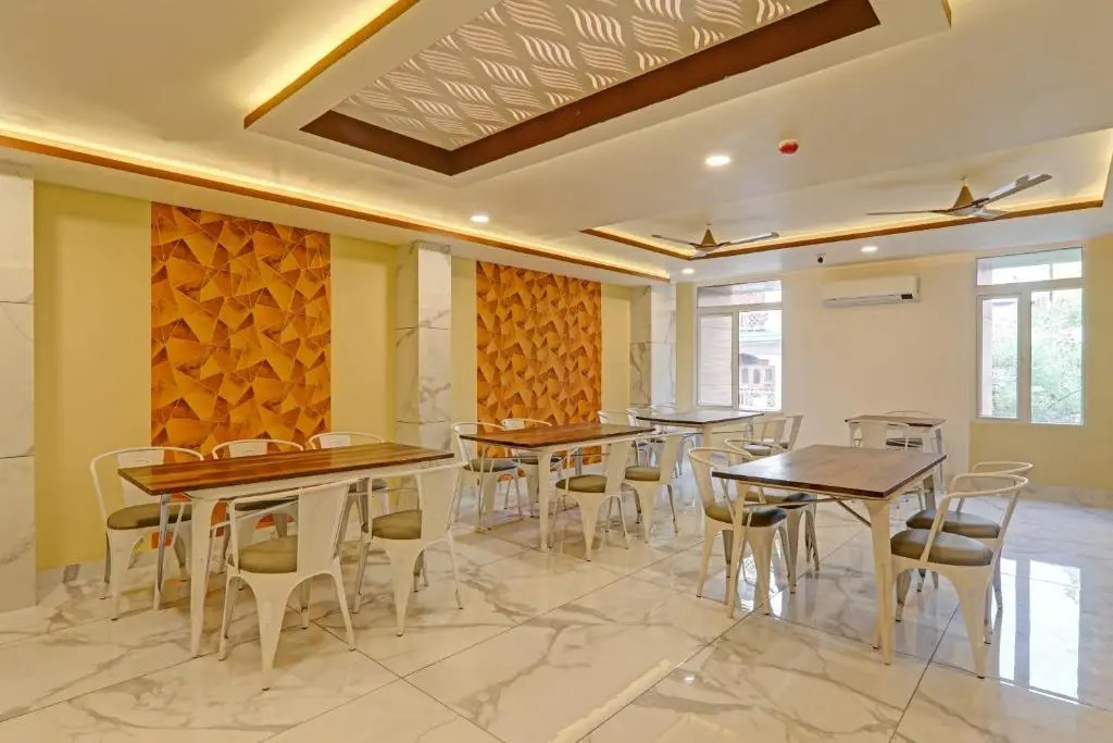 OYO Townhouse 1101 Hotel H G