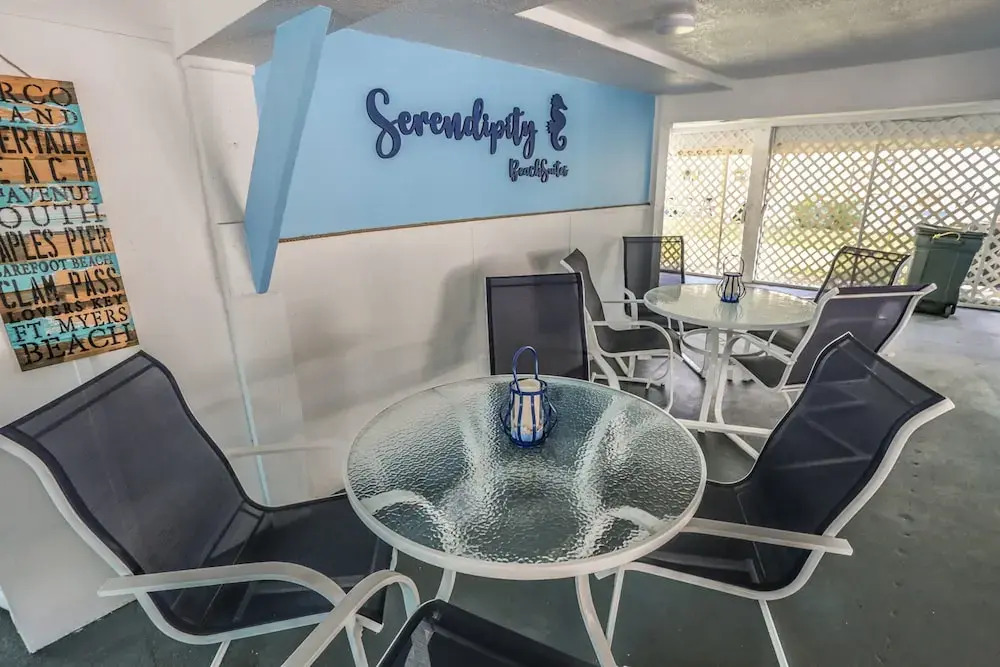 5301 Estero Serendipity Manor