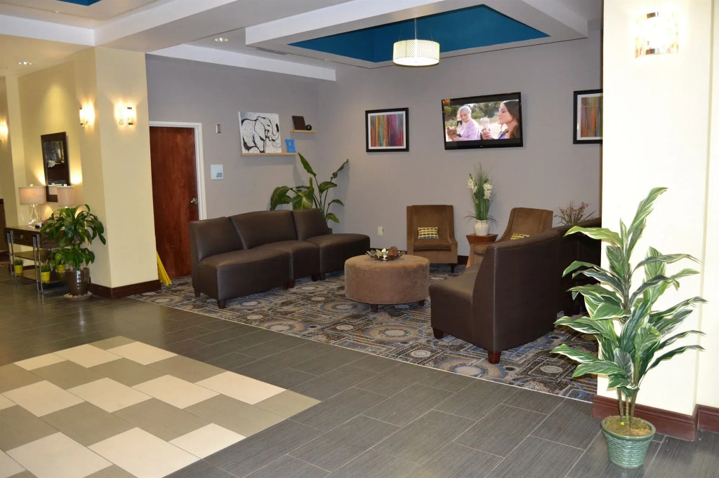 Holiday Inn Express & Suites Cross Lanes by IHG