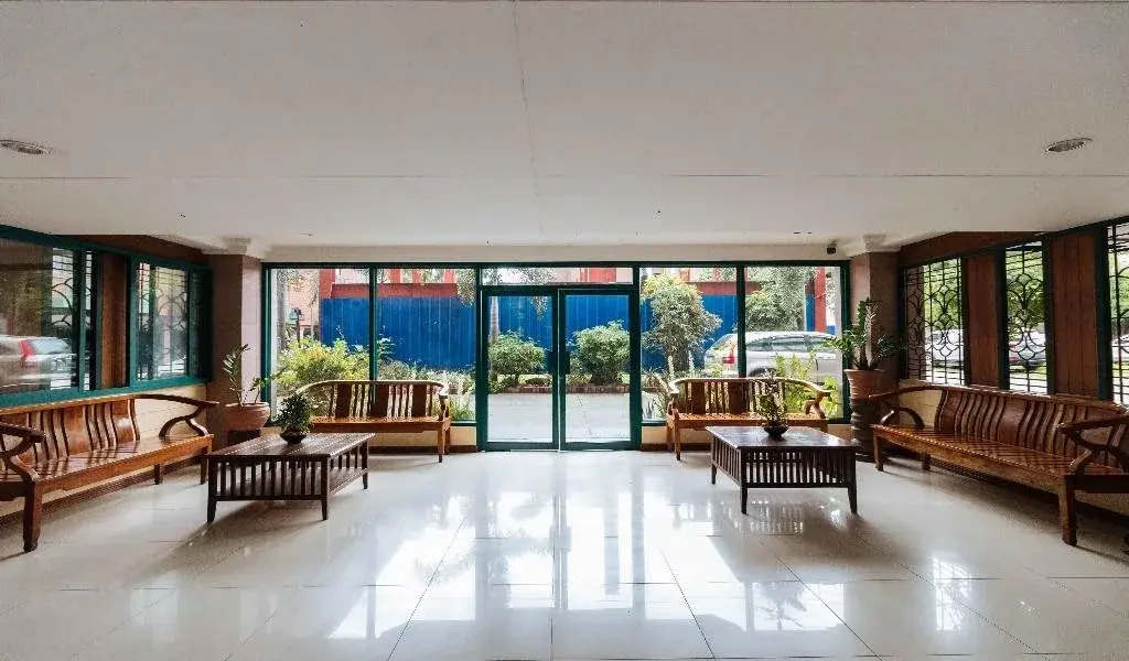 Isabelle Royale Paranaque