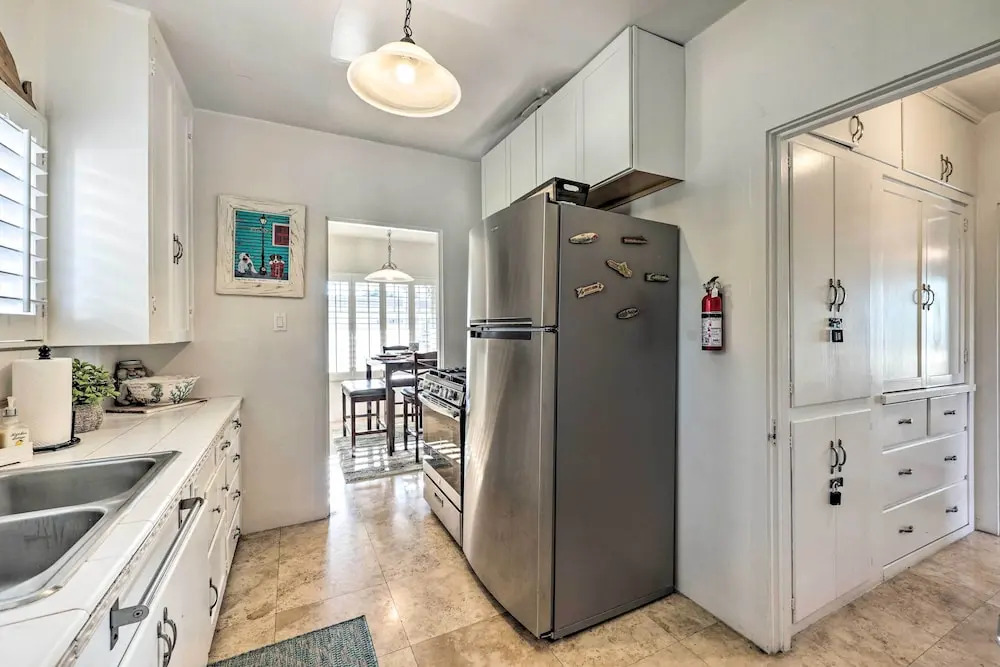 Walk to Ventura Beach: Comfy Home w/ Ocean Views