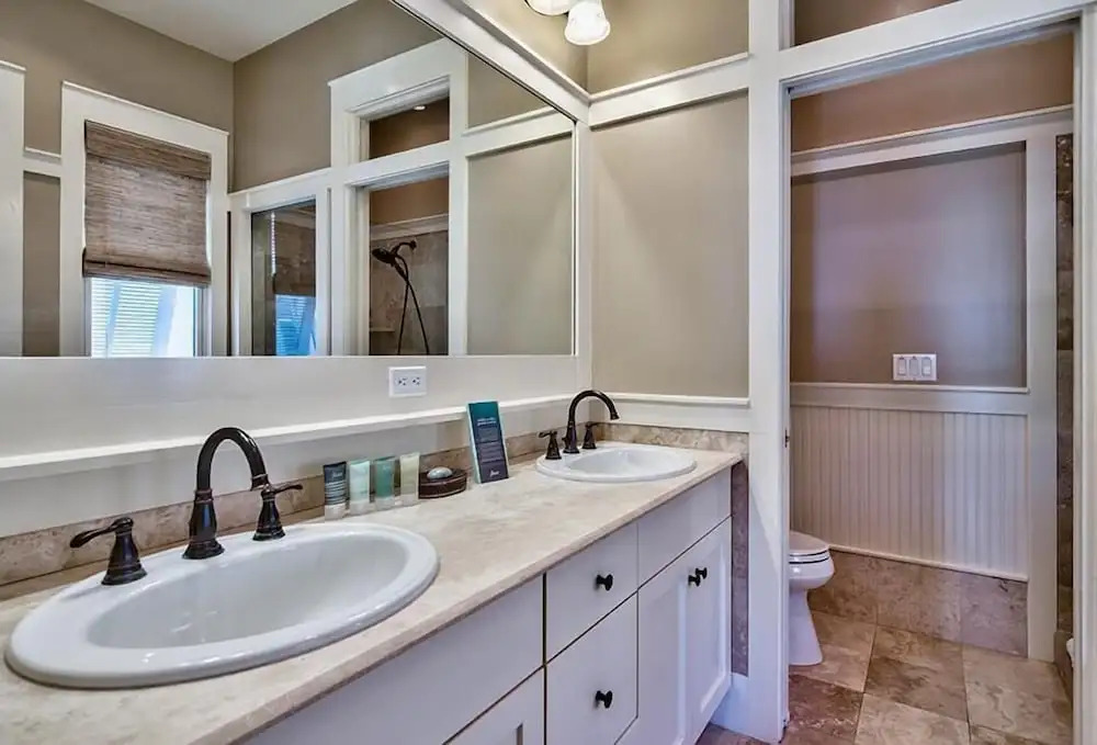 Bella Vizio 5 Bedroom Holiday Home by Five Star Properties