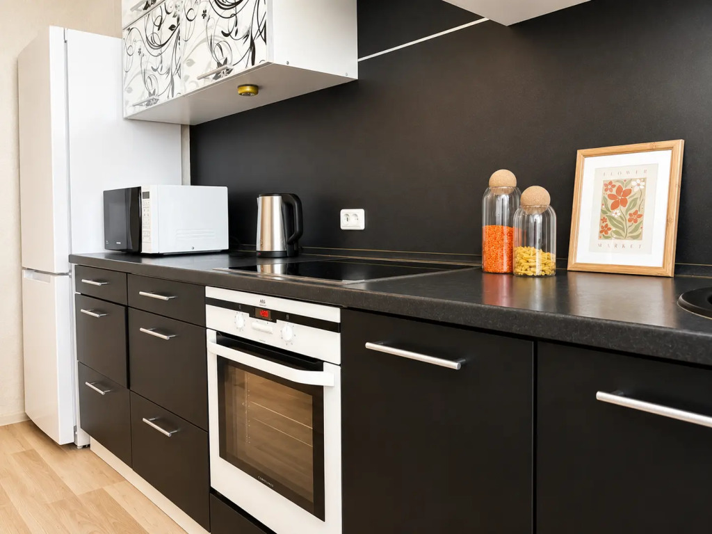 Большая евротрешка с двумя спальнями и просторным видовым балконом