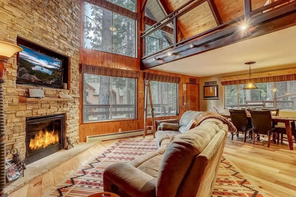 Woodland Escape - Cute Little Cabin in the Woods!