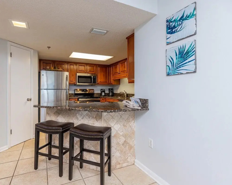 Phoenix Vi 6610 2 Bedroom Condo