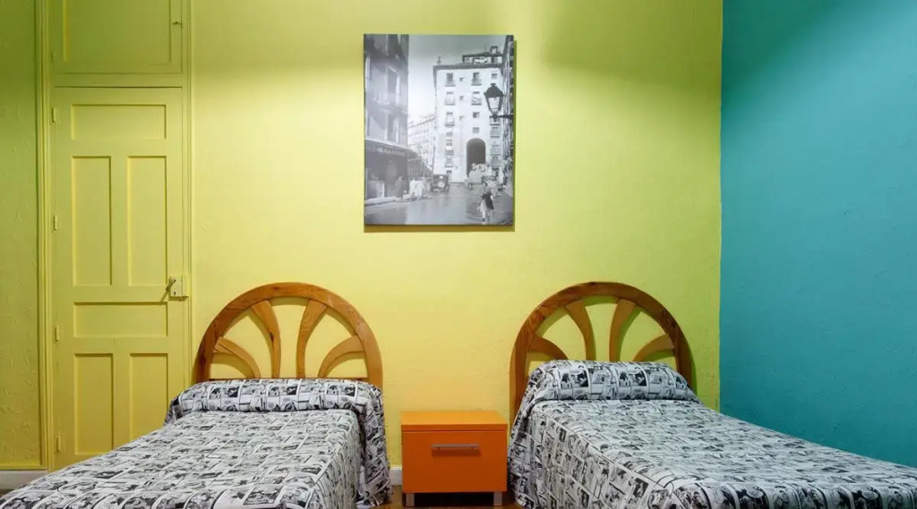 12 Rooms