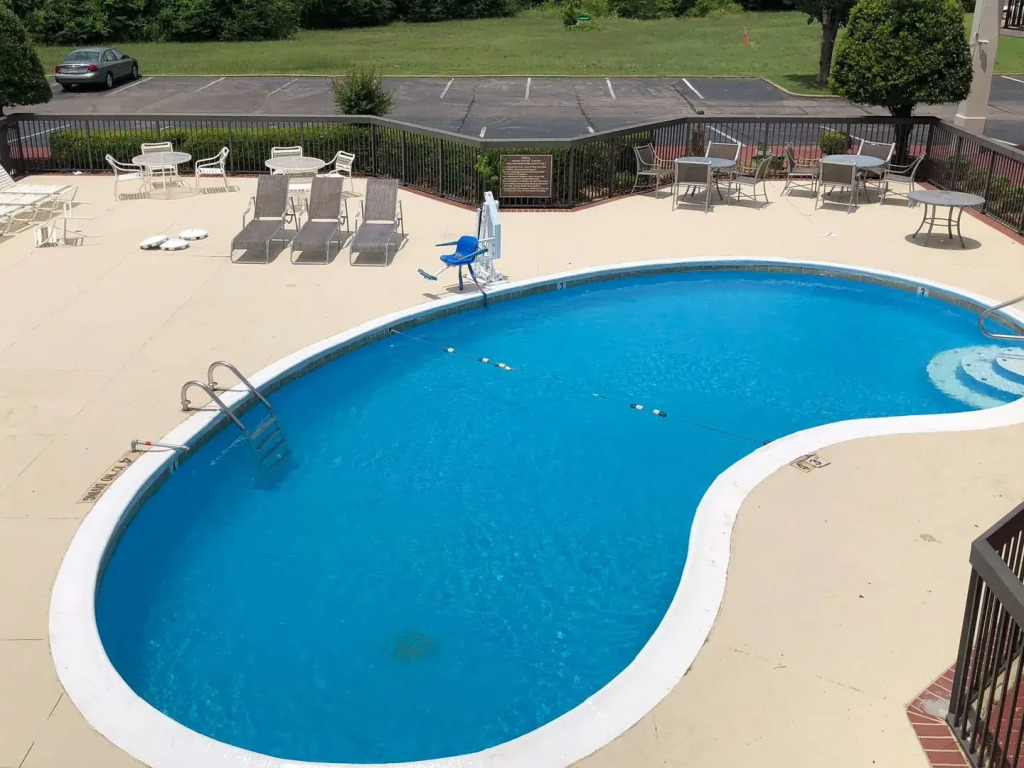 Motel 6-Memphis, TN - East