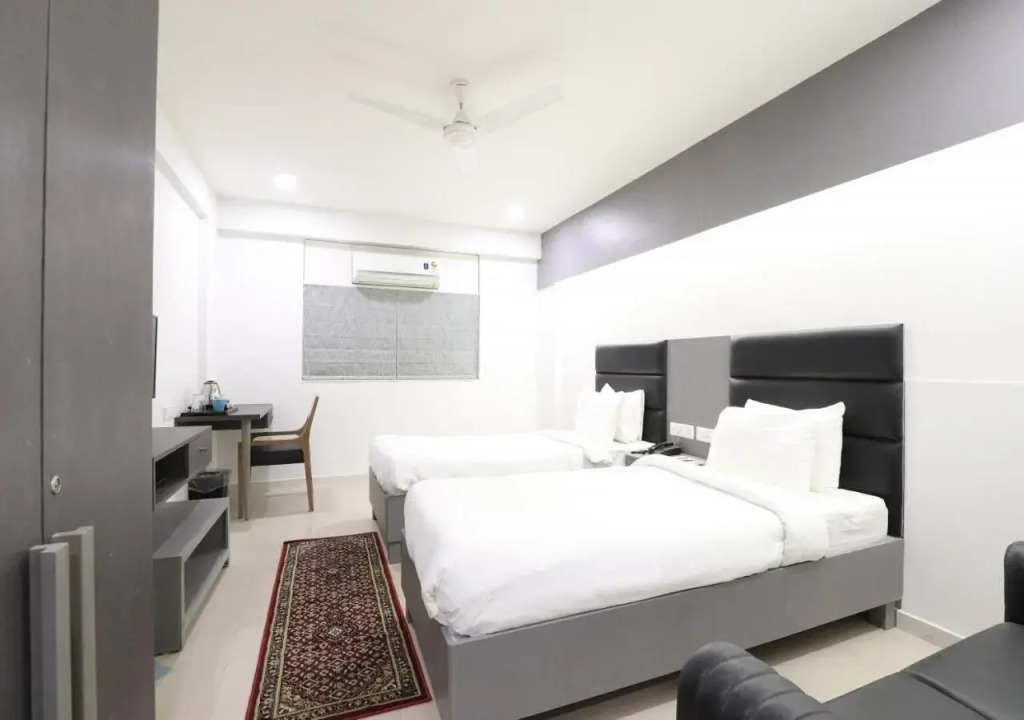Alba Premier, Ahmedabad