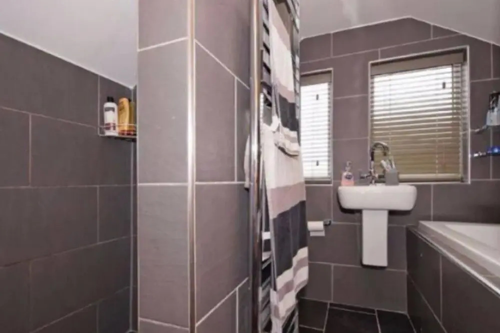 3 Bed House In Harrogate 2 Hot Tubs & Pet Freindly