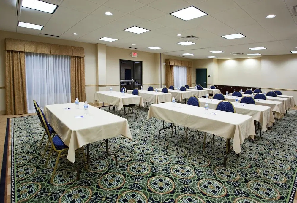 Holiday Inn Express Hotel & Suites Athens by IHG