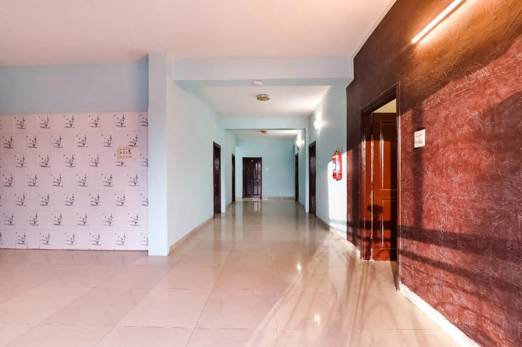 OYO Flagship 61193 Aram Inn
