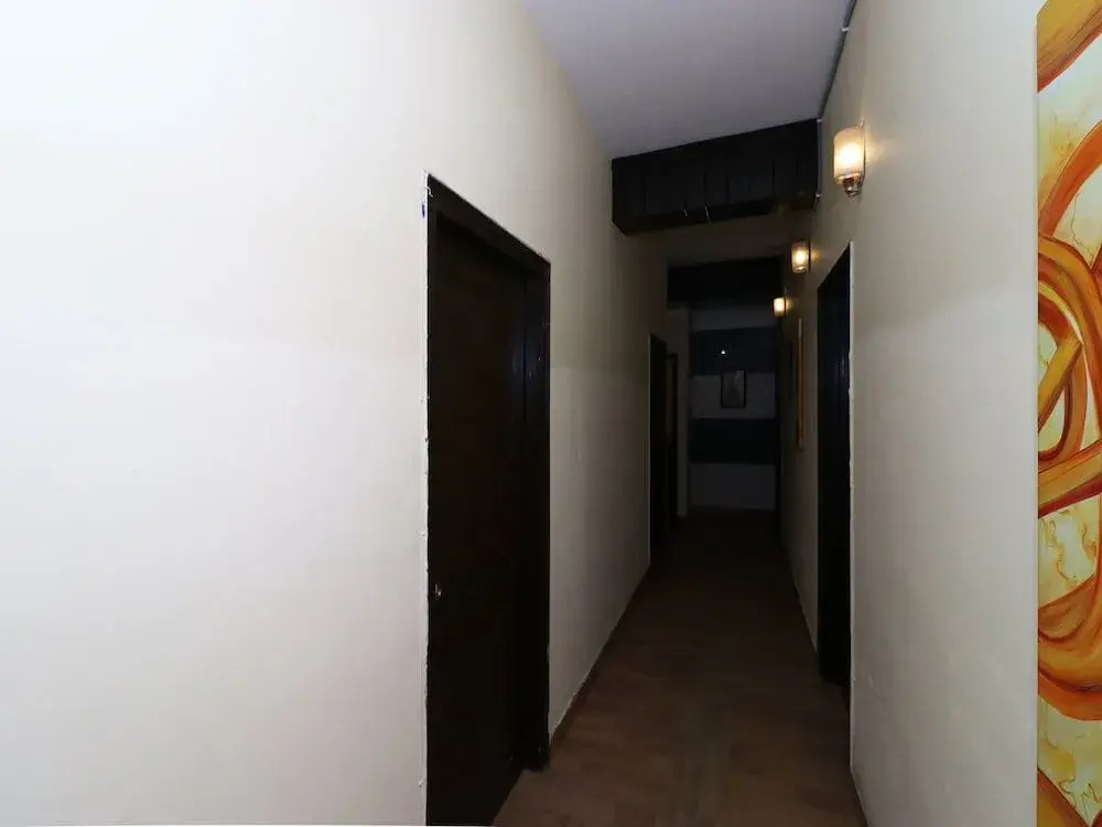 OYO 12477 DLF Phase 2