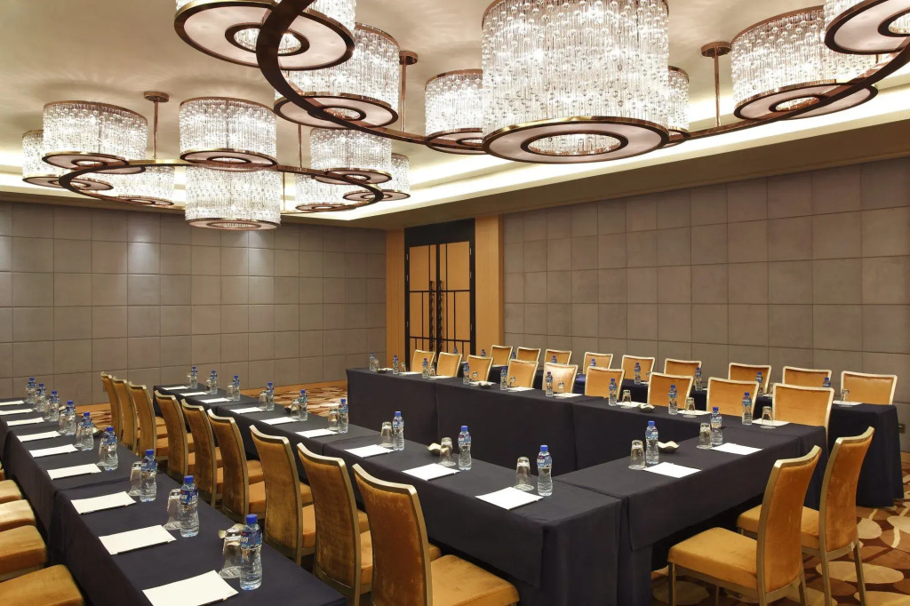 Four Points by Sheraton Luohe