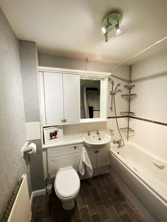 NEW Super 2 Bedroom Flat in Falkirk