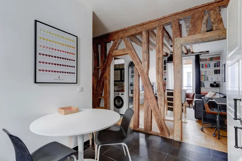 Athos I Stylish 1BR Home on the Rive Gauche