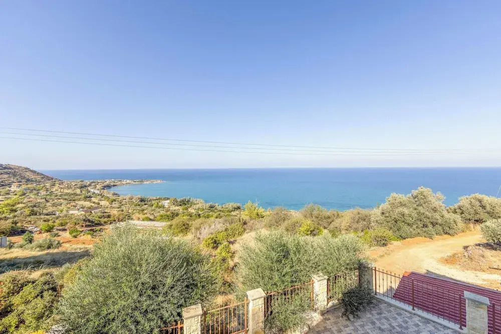 Pomos View