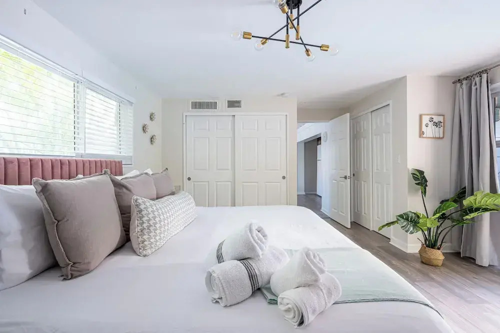 BRIGHT Fort Lauderdale Tropical Retreat