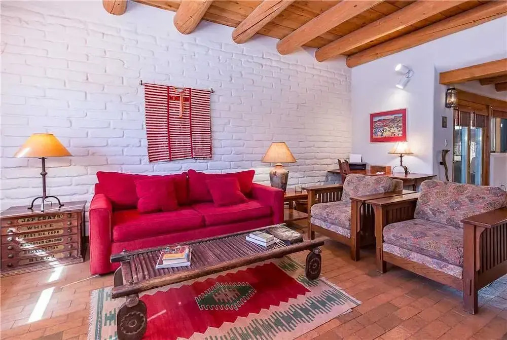 Alma Compound Casita, 1 Bedroom, Sleeps 2, Walk to Plaza, Fireplace, WiFi