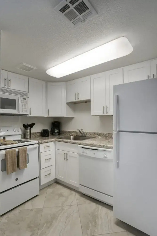 223-Fully Furnished with WiFi by RedAwning