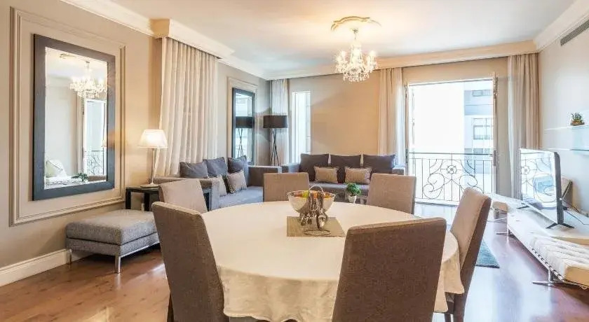 Cape Royale Luxury Apartments