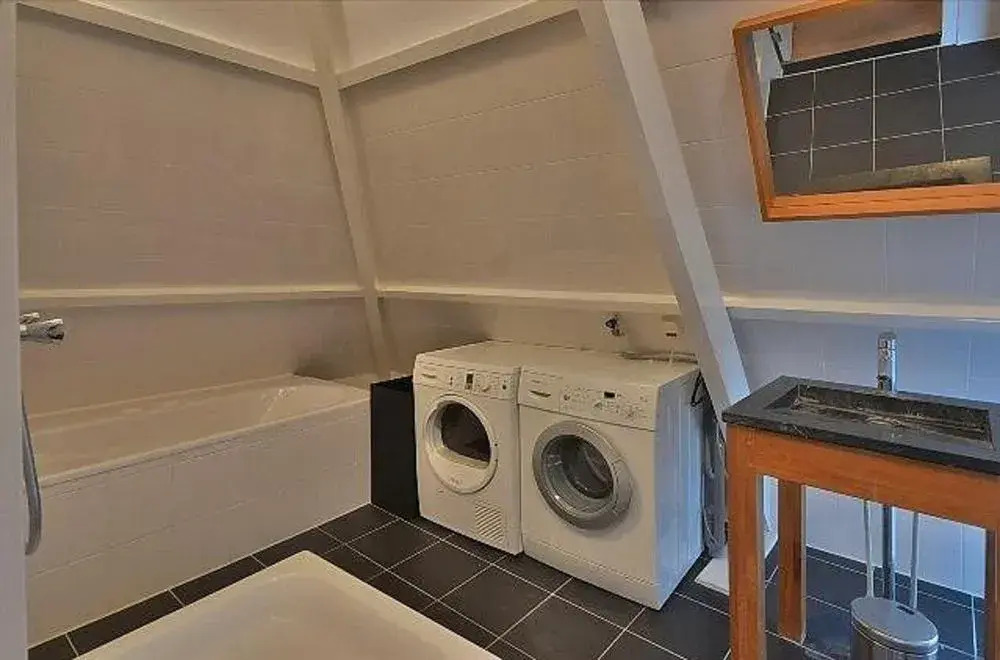 Leidse Square Nightlife Apartment
