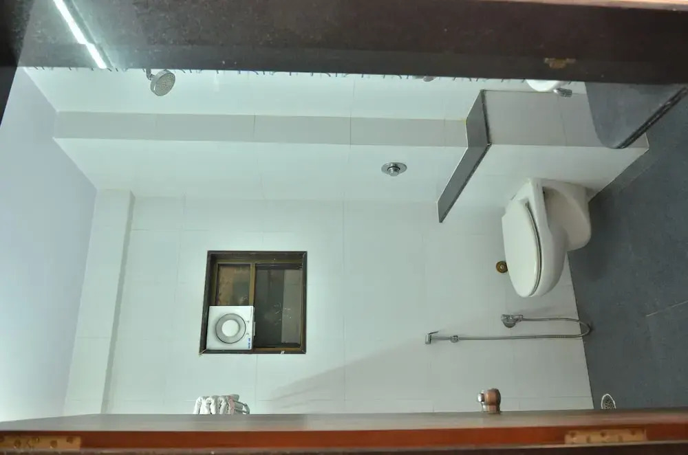 Hotel Sai Sparsh-150 meters from Saibaba temple