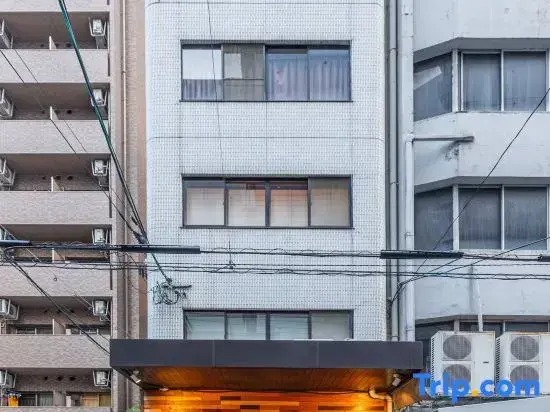 @Home Sakaisuji Honmachi - 5 mins walk to Sakaisuji Honmachi Station, 45 mins to Kansai Airport