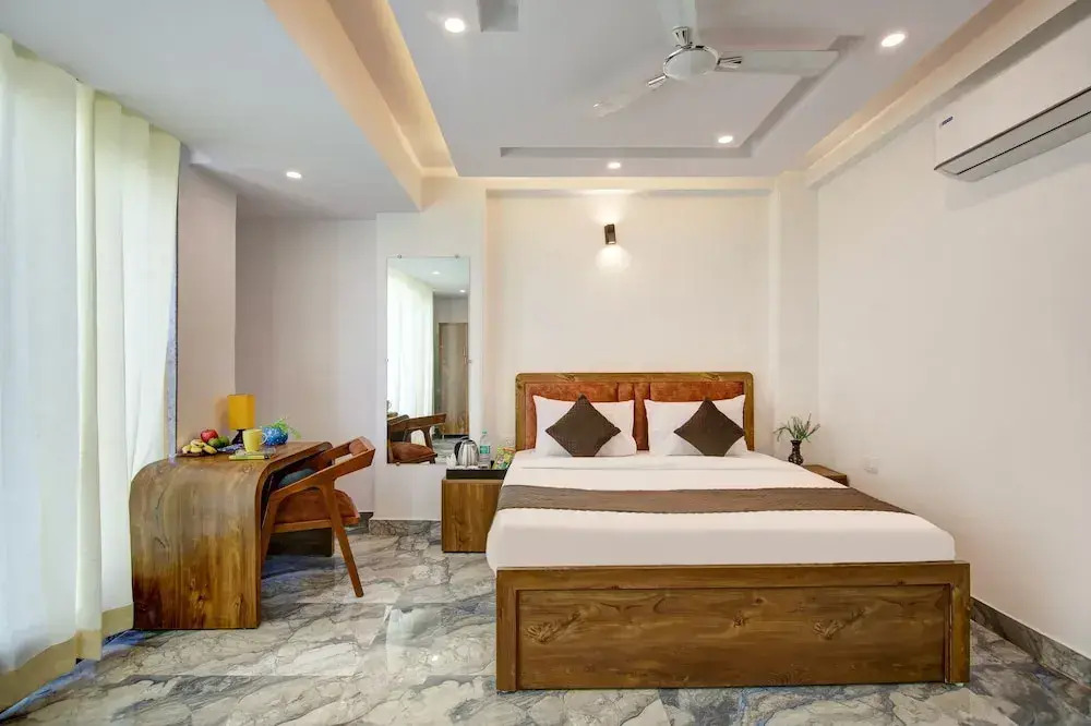 Hotel Emporio Grand