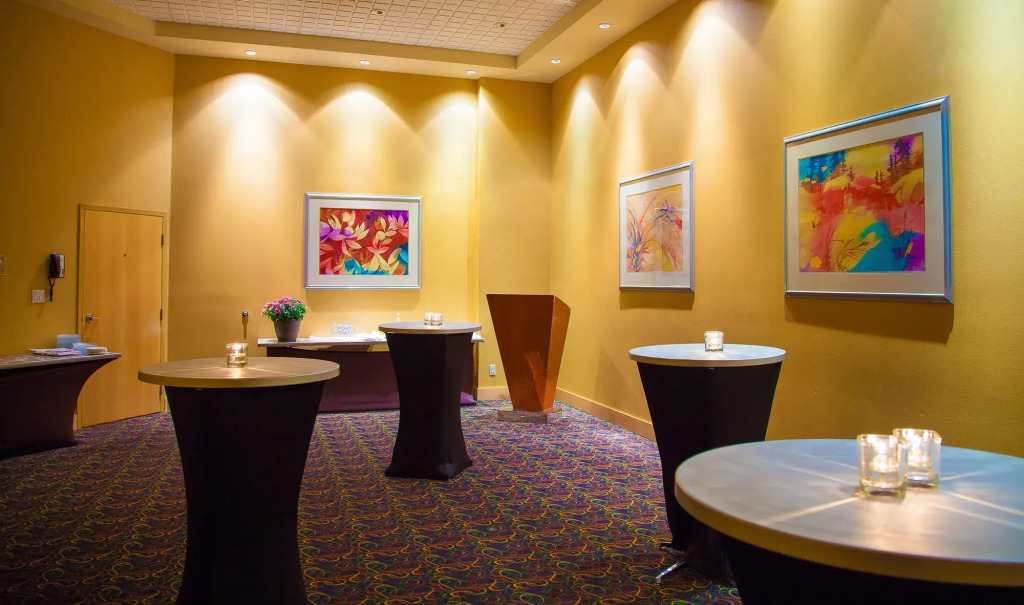 iHOTEL & Conference Centre Red Deer