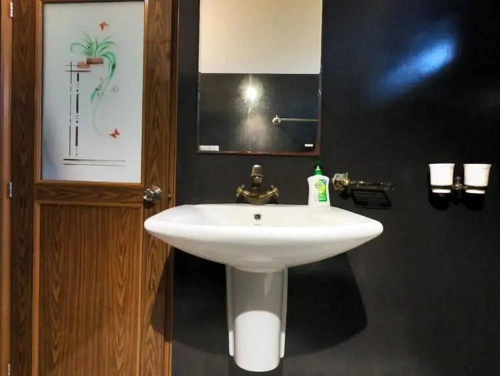 Wagon Wheel Inn - Hostel
