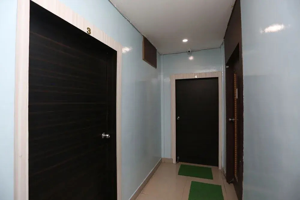 OYO 27016 Hotel Sai Siddhi