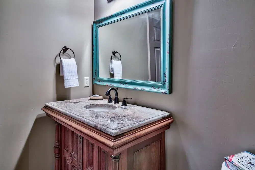 Shore Beach Working 4 Bedrooms 4 Bathrooms Home