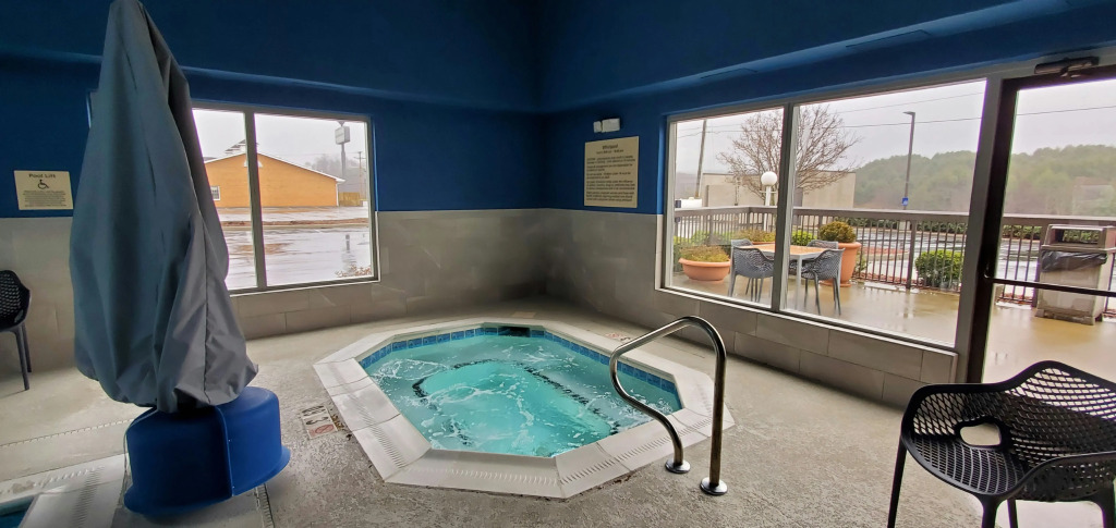Hampton Inn - Hillsville