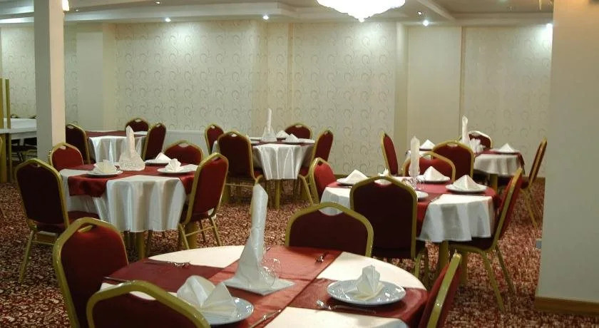 Arsames Hotel
