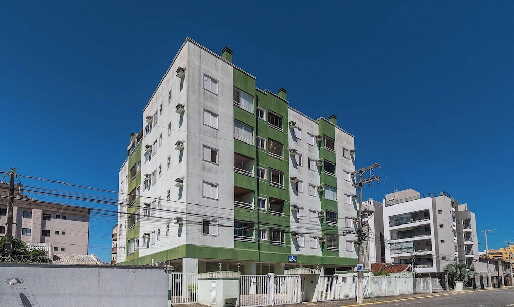 Apt in Condo w/ Pool 350m From the Beach Pvj0021