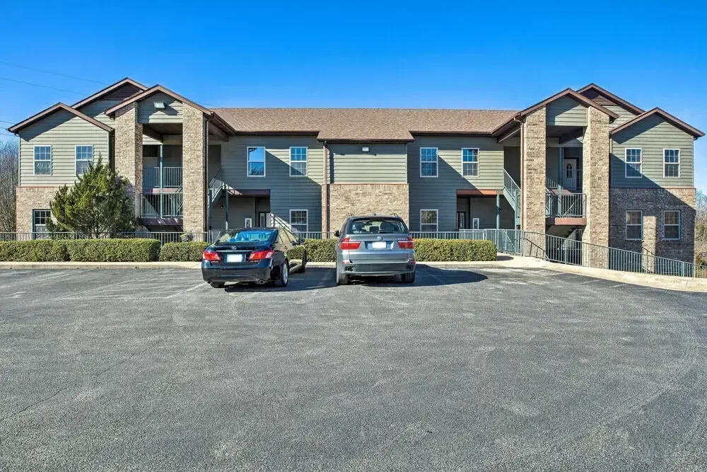 Branson Condo w/ Balcony on Ledgestone Golf Course