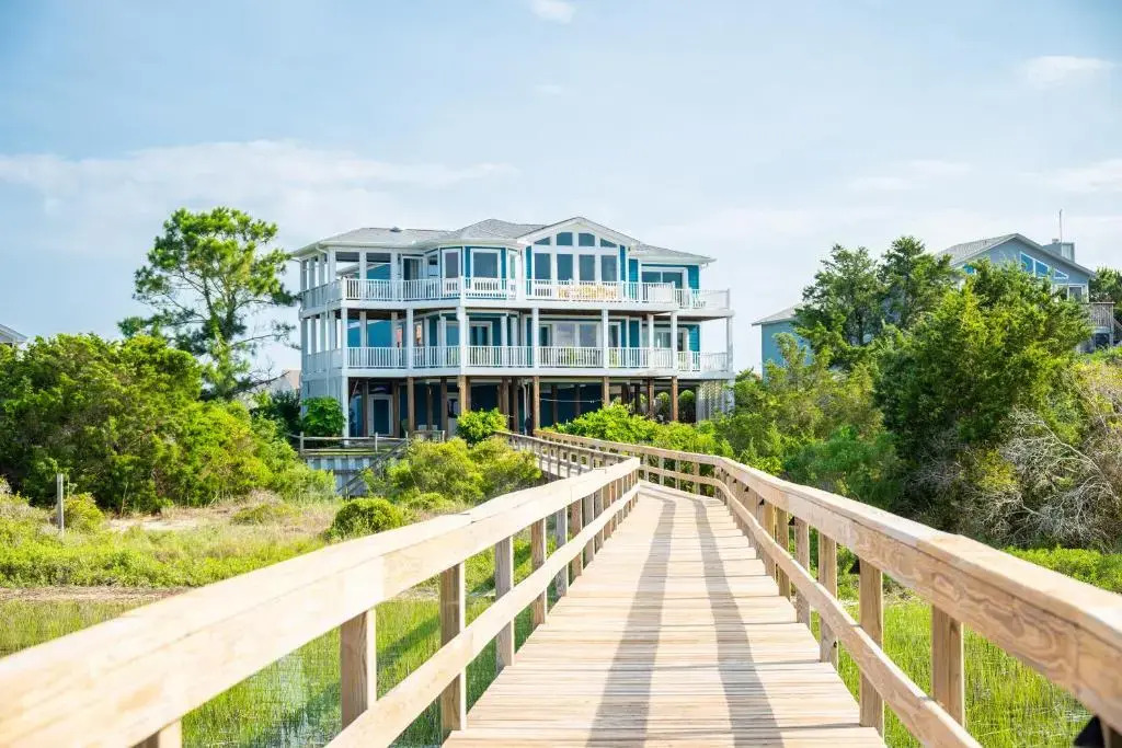 Pier Pleasure by Oak Island Accommodations