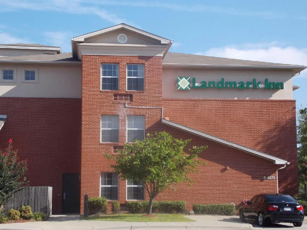 Landmark Inn Fort Liberty