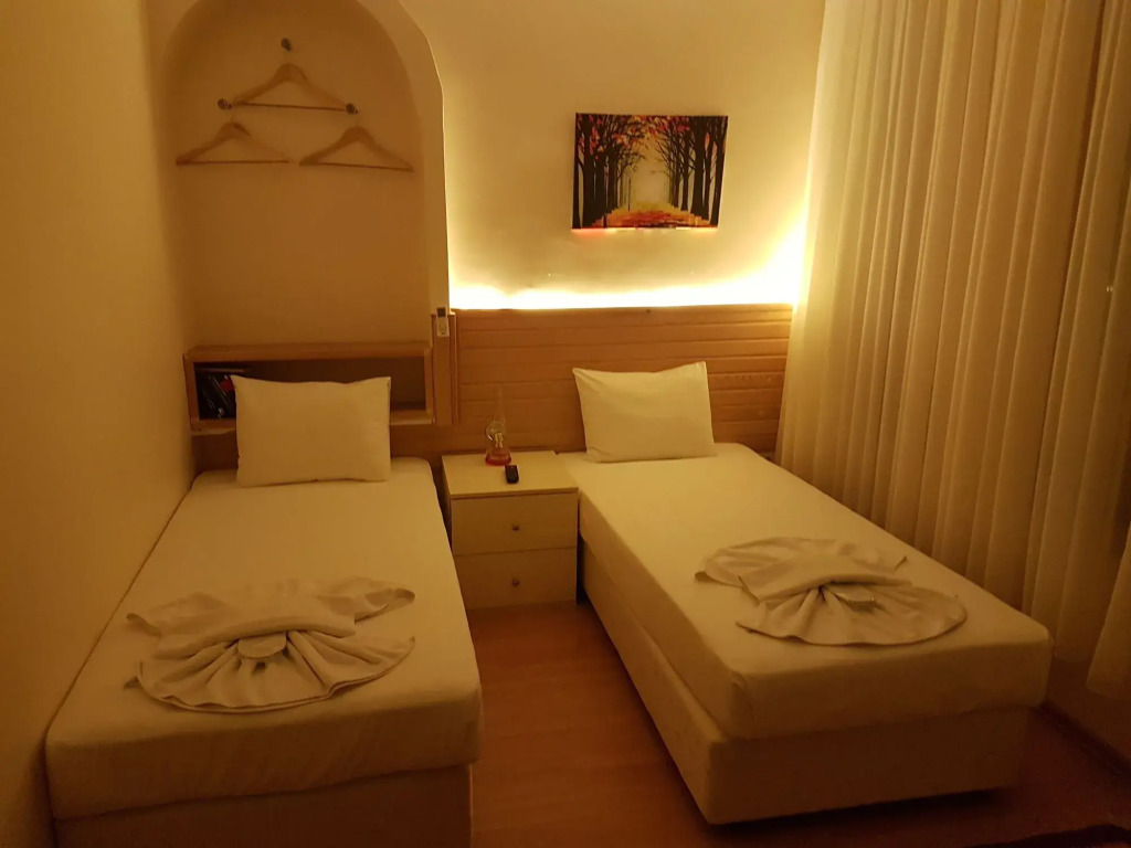 Otantik Hotel