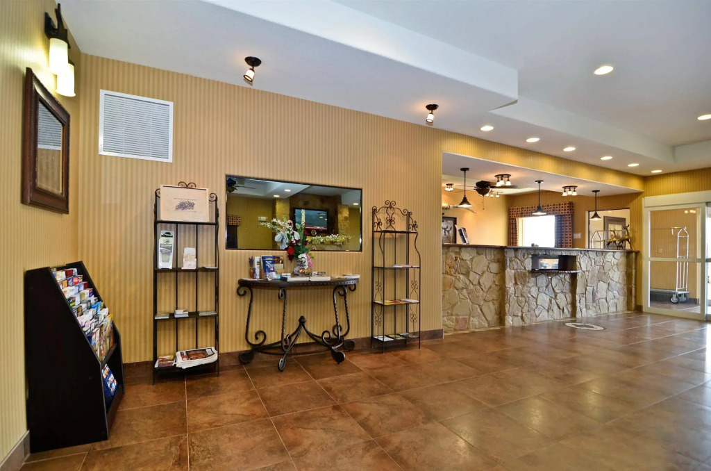 Blanco River Hotel
